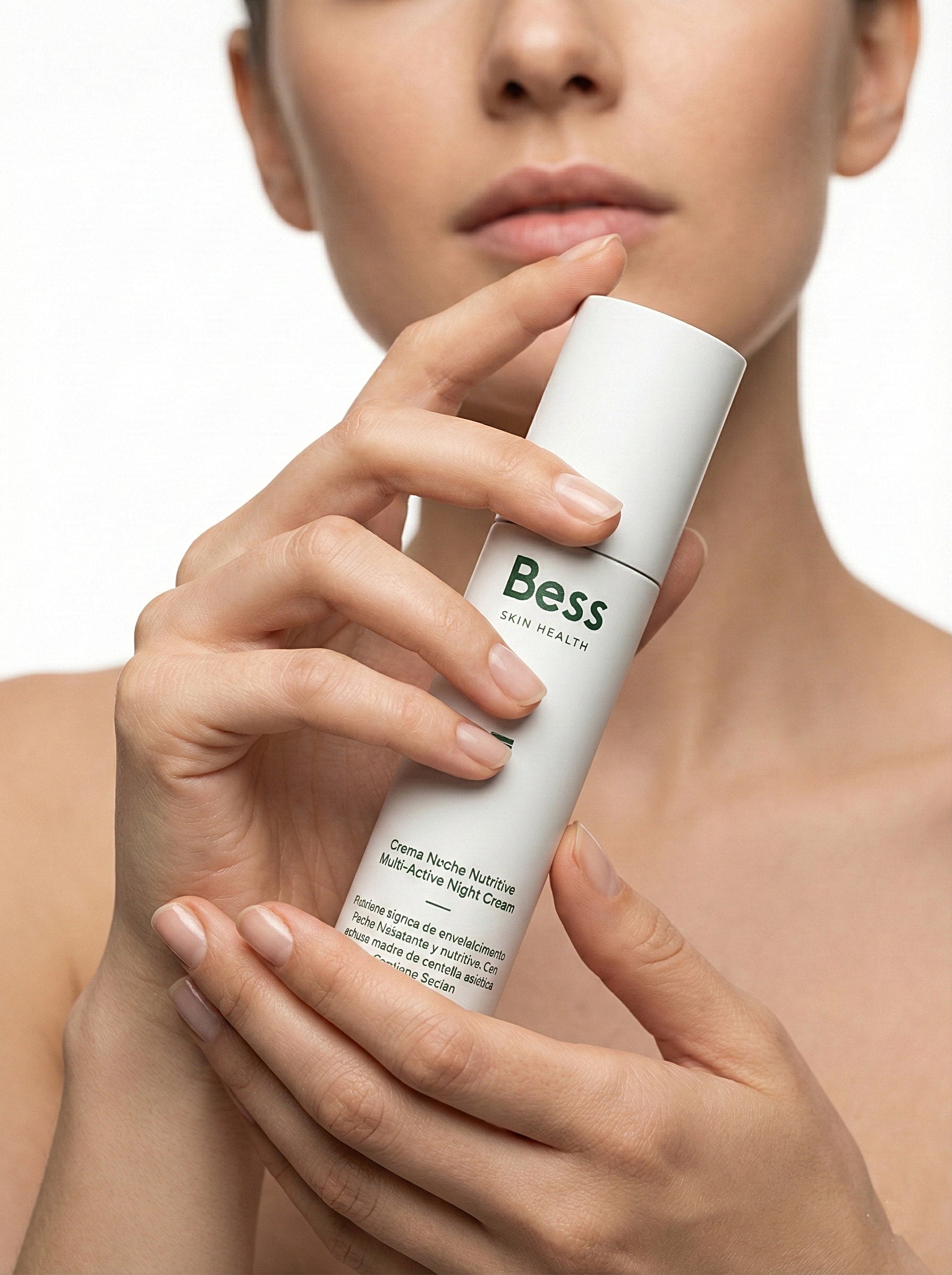 Crema de noche nutritiva que reduce los signos de envejecimiento. Efecto hidratante y nutritivo. Con ingredientes antioxidantes como las células madre, sabrán, y la combinación sinergica de vitamina c, e y acido ferúlico.