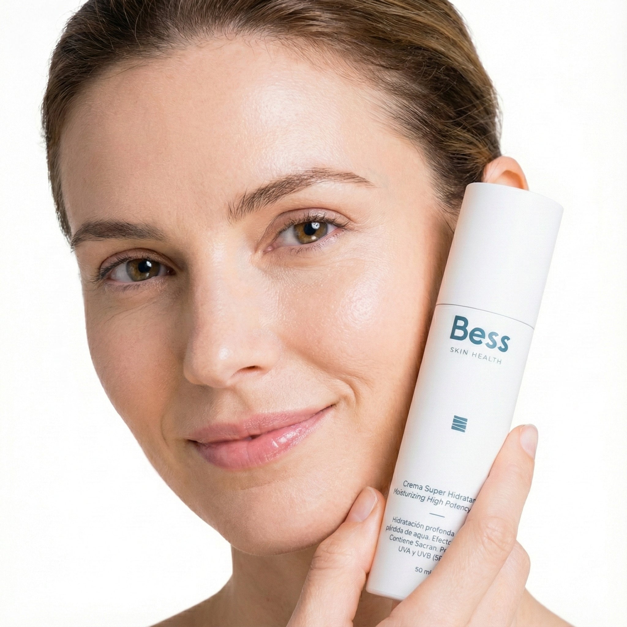 Crema superhidratante de dia que aporta una hidratación profunda en la piel, evitando la pérdida de agua. Efecto humectante, emoliente y oclusivo. Tiene protección UVB y UVA. Mantiene la salud de la piel evitando la aparición de arrugas y manchas. Contiene Sacran