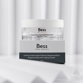 Crema de noche de Efecto Antiaging Global, con principios activos de máxima eficacia demostrada para combatir los signos de envejecimiento de las pieles más maduras.