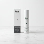 Crema  ideal para pieles mixtas grasas que mejora la textura, disminuye el tamaño de los poros y atenúa imperfecciones