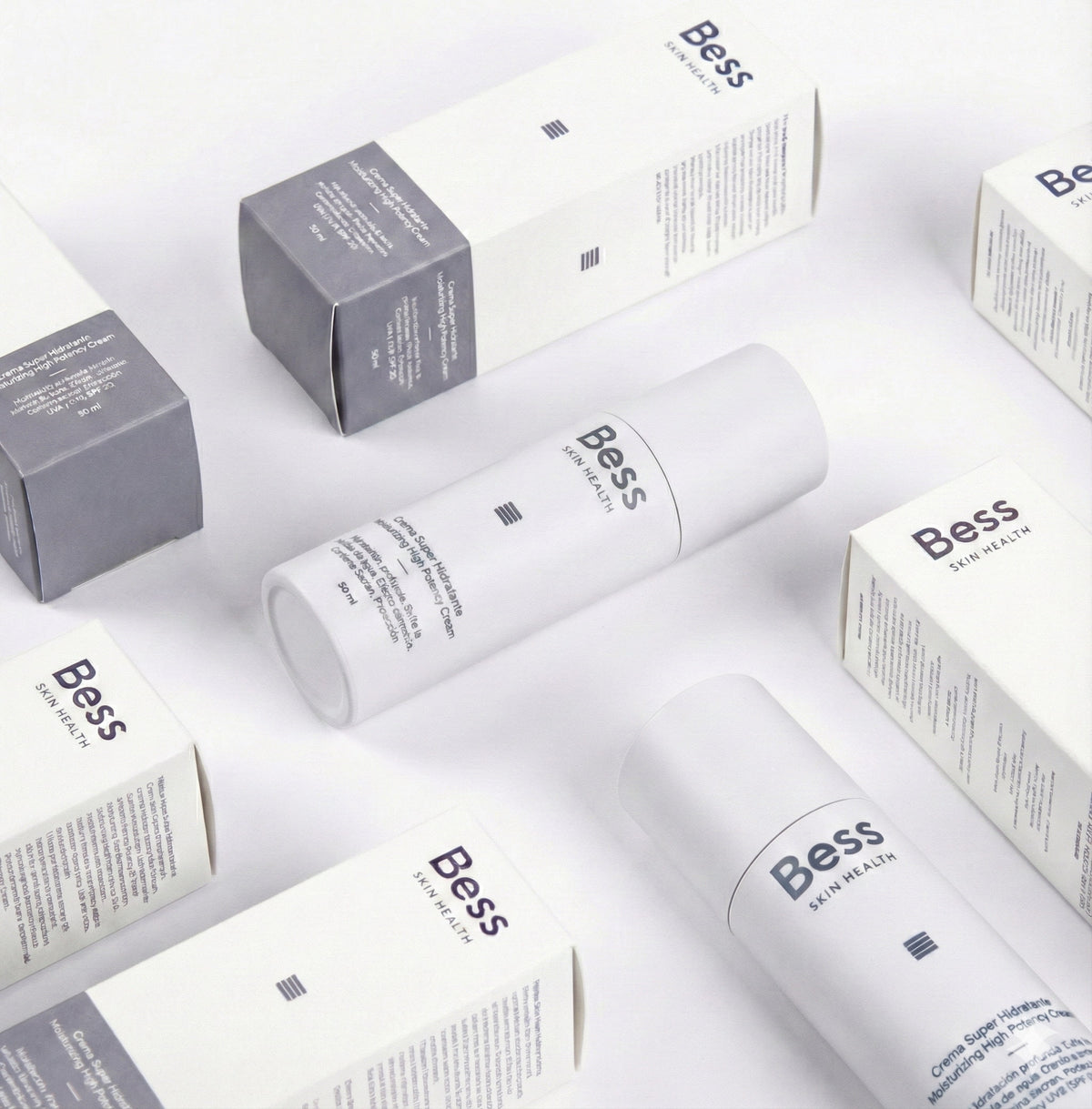 Crema superhidratante de dia que aporta una hidratación profunda en la piel, evitando la pérdida de agua. Efecto humectante, emoliente y oclusivo. Tiene protección UVB y UVA. Mantiene la salud de la piel evitando la aparición de arrugas y manchas. Contiene Sacran